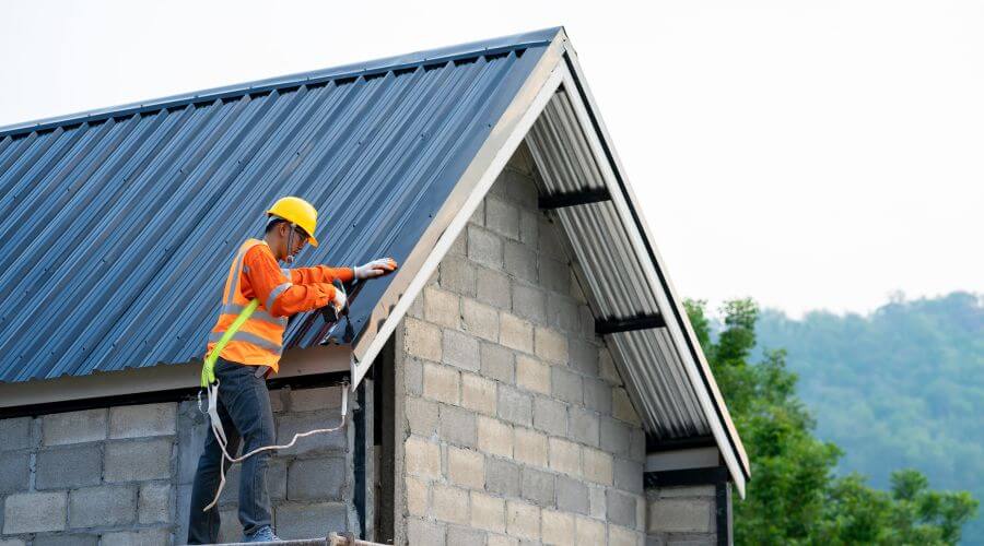 Expert new roof installation services in Crockett, TX